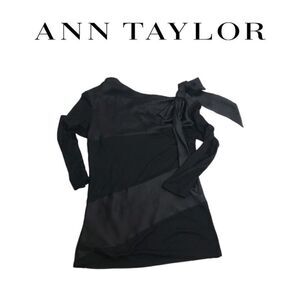 Ann Taylor black Top. Sz XS